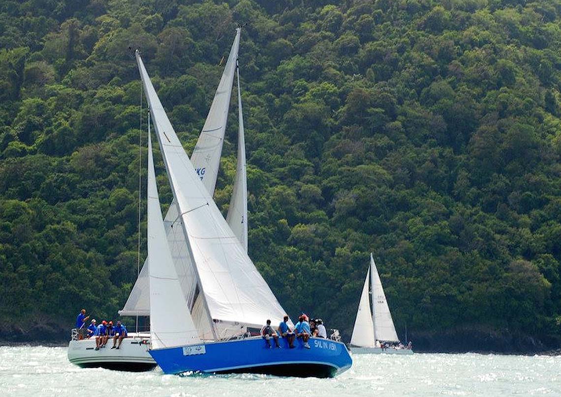2-pinnochio-racing-charter-yacht-sail-in-asia