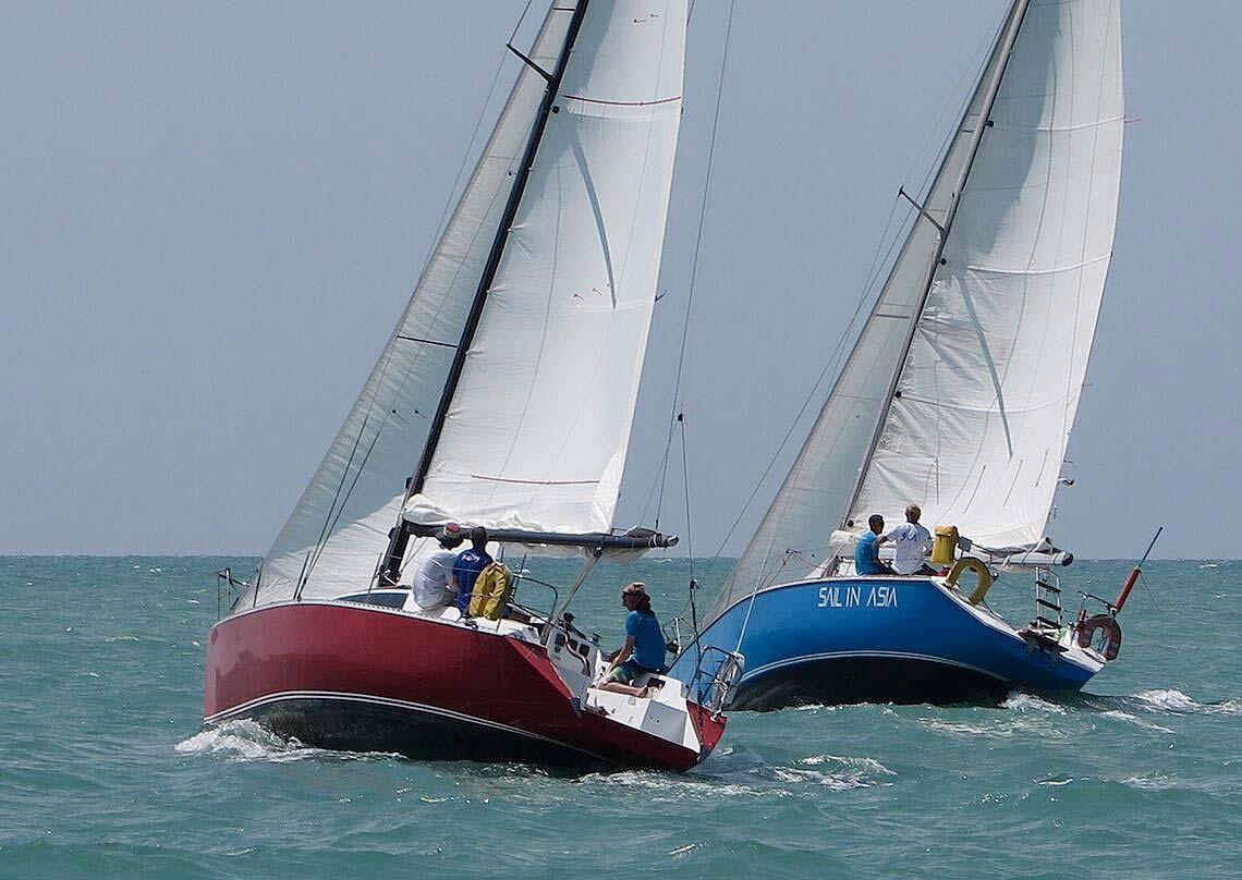 main-farr-sisters-racing-charter-yacht-sail-in-asia