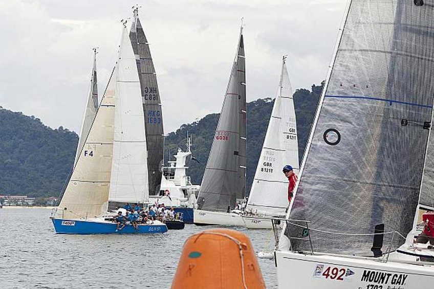 3-piccolo-racing-charter-yacht-sail-in-asia