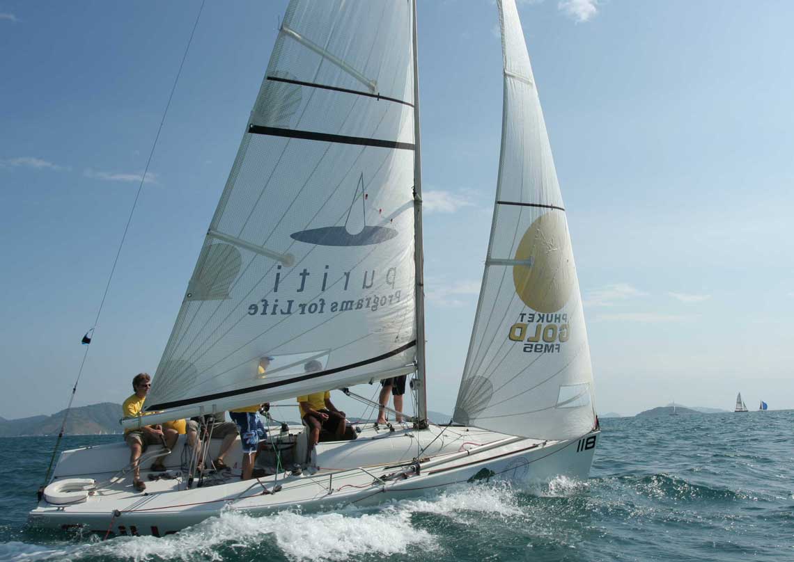 racing-one-design-platu-fleet-sail-in-asia